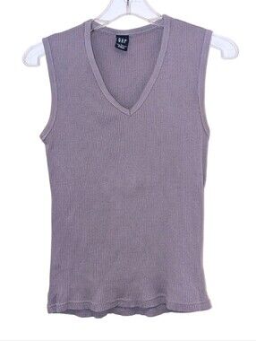 1990s Vintage GAP Ribbed V-Neck Sleeveless Tank Top in Dusty Lavender
